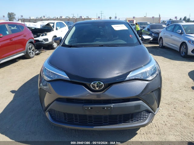 Toyota C-HR LE 2021 JTNKHMBX5M1096318 Image 13