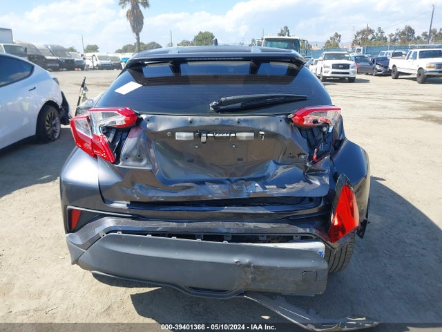 Toyota C-HR LE 2021 JTNKHMBX5M1096318 Image 17