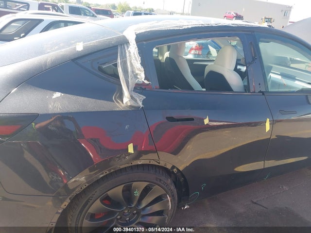 7SAYGDEF2RF056705 Tesla Model Y Performance Dual Motor All-wheel Drive