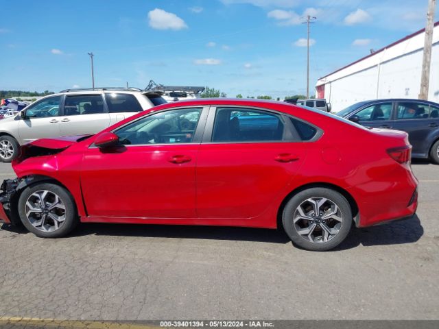 3KPF24AD9KE115669 KIA Forte Lxs