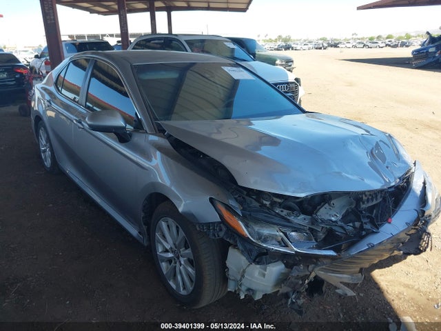 Toyota CAMRY LE 2019 4T1B11HKXKU723332 головне зображення