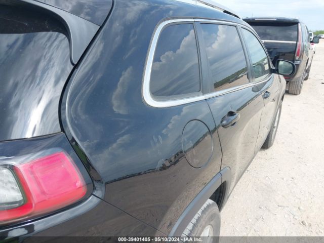 1C4PJLCB6KD248906 Jeep Cherokee Latitude Fwd