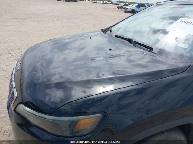 1C4PJLCB6KD248906 Jeep Cherokee Latitude Fwd