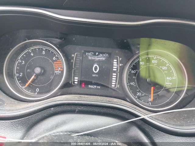 1C4PJLCB6KD248906 Jeep Cherokee Latitude Fwd