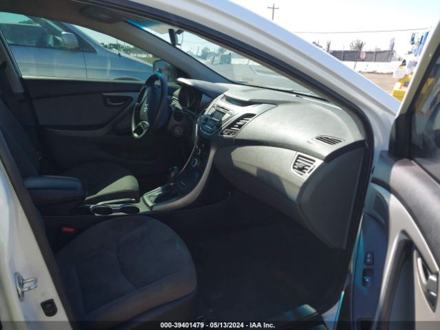 5NPDH4AEXGH678179 Hyundai ELANTRA SE