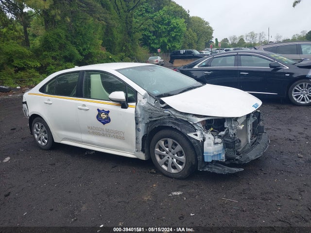 Toyota COROLLA LE 2021 JTDEPMAE8MJ133270 Image 1