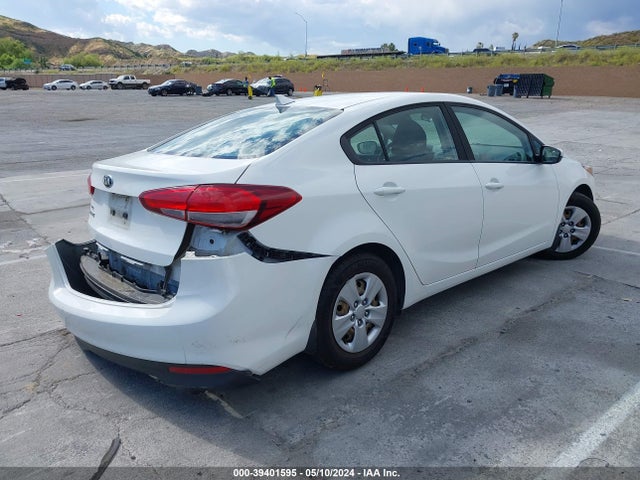 KIA FORTE LX 2018 3KPFK4A72JE268452 Image 4
