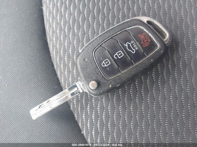 5NPE24AF7JH698864 Hyundai SONATA SE