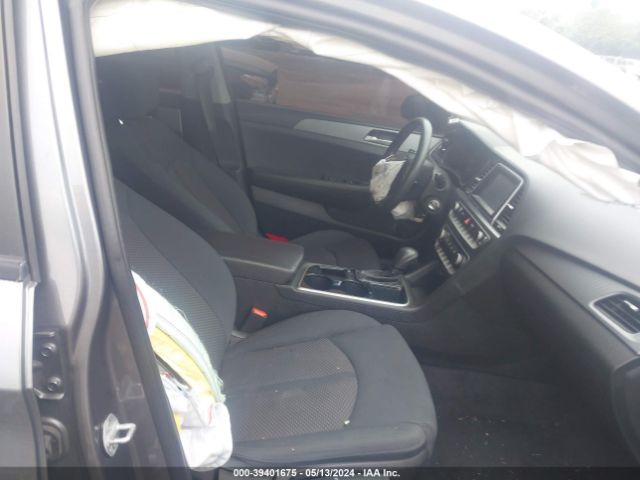 5NPE24AF7JH698864 Hyundai SONATA SE