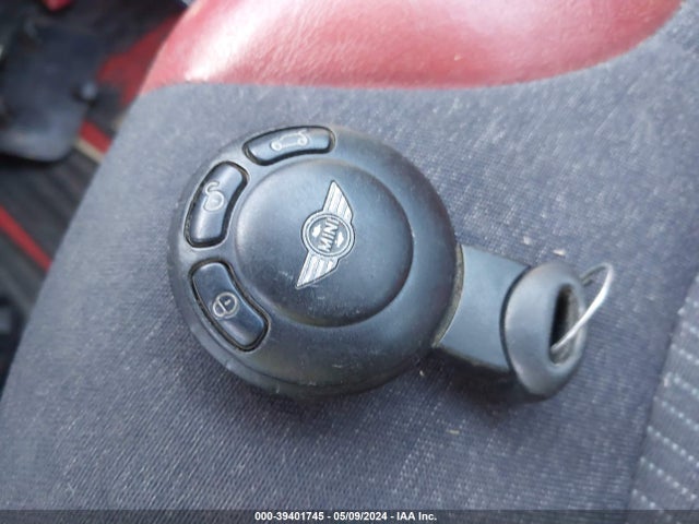 2007 MINI COOPER WMWMF33547TT51766 Photo 10