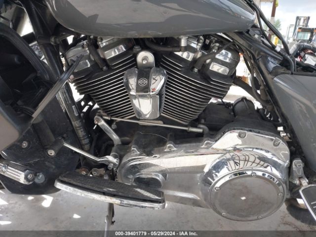 2017 HARLEY-DAVIDSON FLTRXS 1HD1KTC15HB633726 Photo 8
