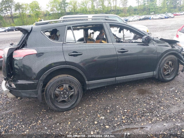 Toyota RAV4 LE 2017 2T3BFREV0HW577215 Image 4