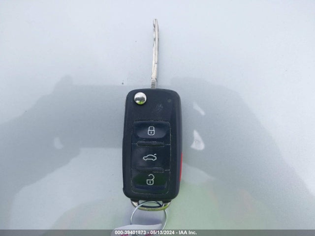 3VWDB7AJ6JM239740 Volkswagen Jetta 1.4t Se/1.4t Wolfsburg Edition