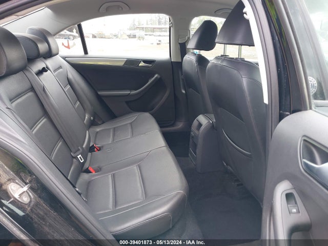3VWDB7AJ6JM239740 Volkswagen Jetta 1.4t Se/1.4t Wolfsburg Edition