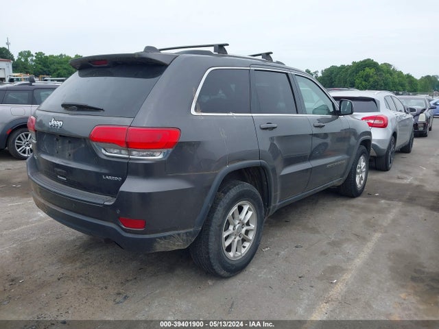 1C4RJFAG0JC377852 Jeep Grand Cherokee Laredo E 4x4