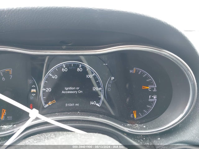 1C4RJFAG0JC377852 Jeep Grand Cherokee Laredo E 4x4