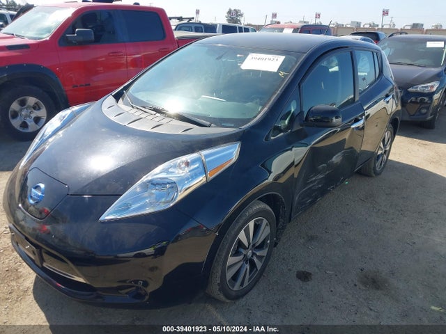 Nissan LEAF SV 2015 1N4AZ0CP6FC311917 Image 2