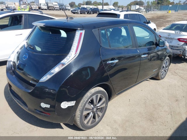 Nissan LEAF SV 2015 1N4AZ0CP6FC311917 Image 4
