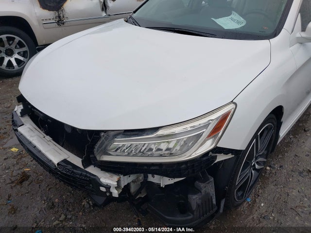 Honda Accord Touring 2016 1HGCR3F98GA017516 Image 18