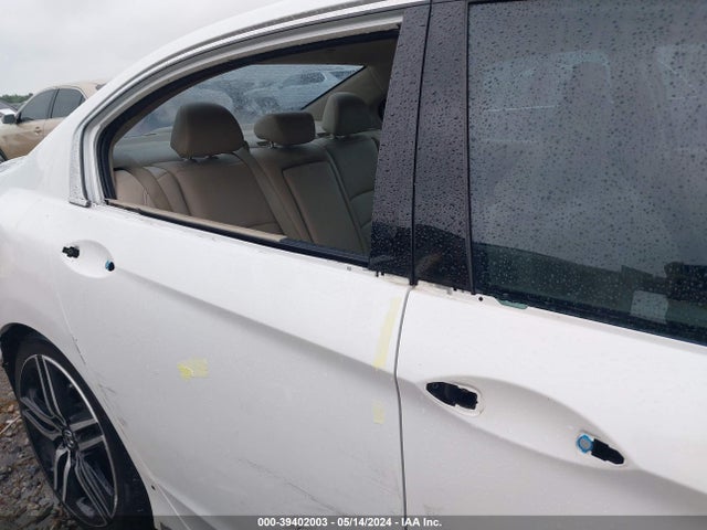 Honda Accord Touring 2016 1HGCR3F98GA017516 Image 21