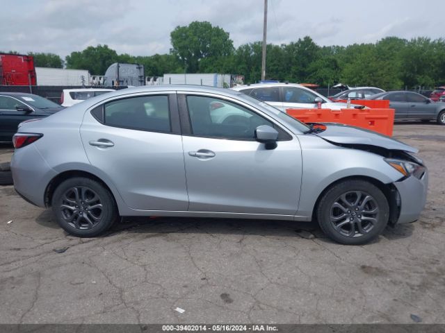 3MYDLBYV0KY506863 Toyota YARIS LE