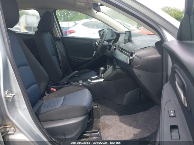 3MYDLBYV0KY506863 Toyota YARIS LE