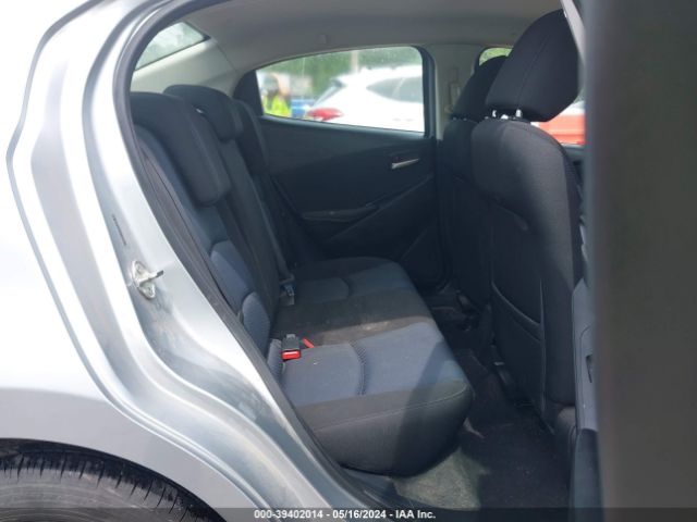 3MYDLBYV0KY506863 Toyota YARIS LE