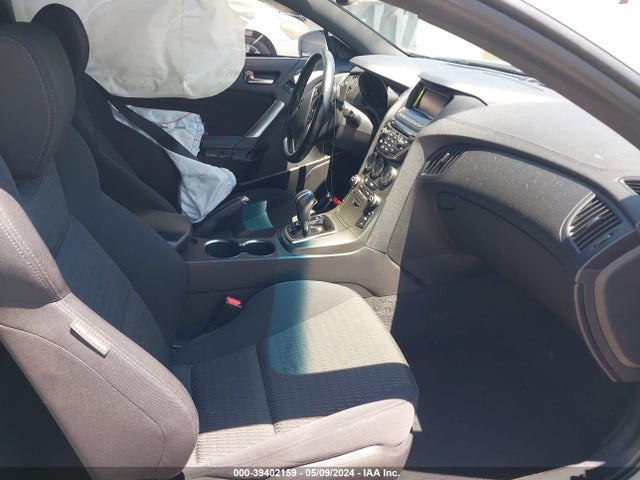 Hyundai Genesis 3.8 Base 2016 KMHHT6KJ4GU131529 Image 5