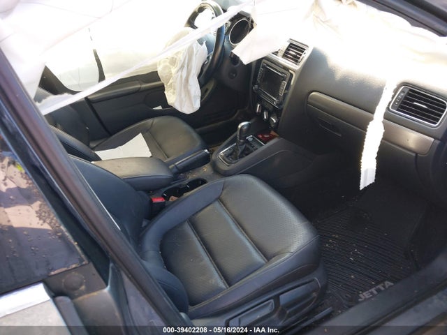 3VWLA7AJ0FM276482 Volkswagen Jetta 2.0l Tdi Se