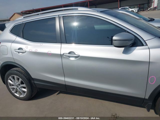 JN1BJ1BV7NW581119 Nissan Rogue Sport Sv Fwd Xtronic Cvt