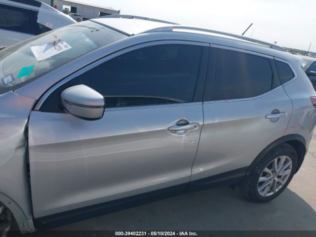 JN1BJ1BV7NW581119 Nissan Rogue Sport Sv Fwd Xtronic Cvt