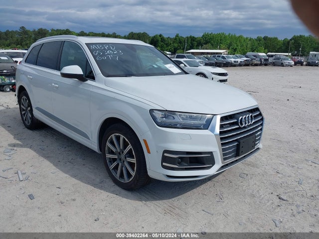 Audi Q7 3.0t Premium 2018 WA1LAAF78JD026077 Image 1