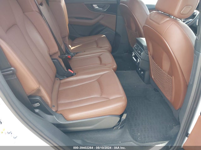 Audi Q7 3.0t Premium 2018 WA1LAAF78JD026077 Image 8