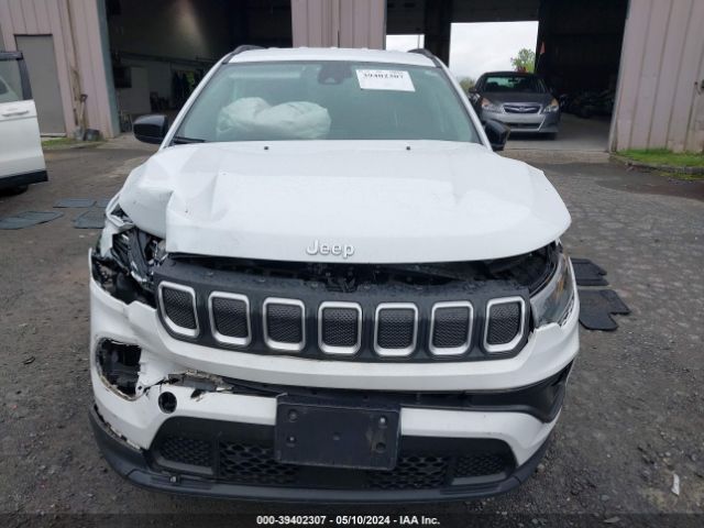 3C4NJDBB7NT133308 Jeep Compass Latitude 4x4