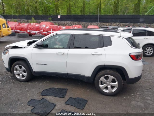 3C4NJDBB7NT133308 Jeep Compass Latitude 4x4