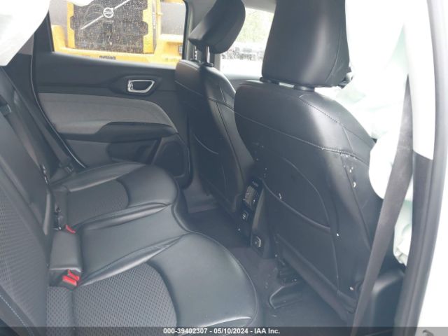 3C4NJDBB7NT133308 Jeep Compass Latitude 4x4