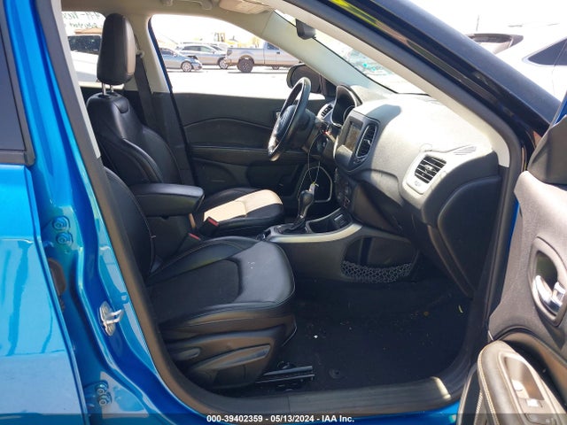 3C4NJCBB2LT129318 Jeep Compass Latitude Fwd