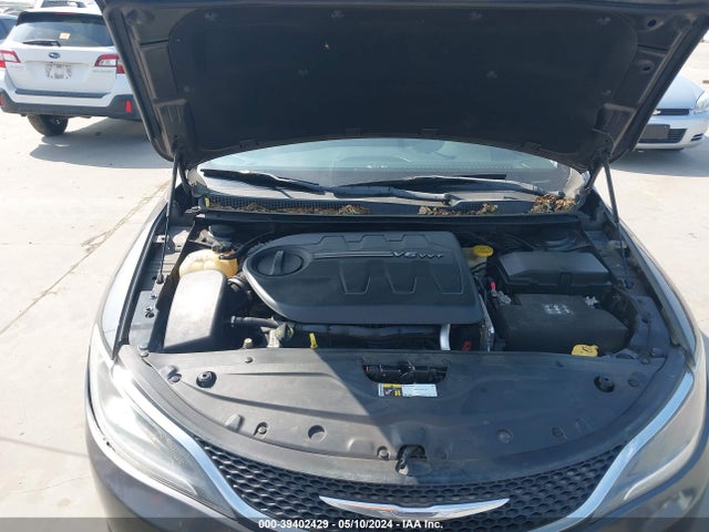 1C3CCCCG4FN667250 Chrysler 200 C