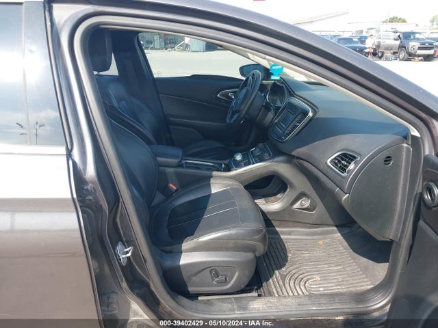 1C3CCCCG4FN667250 Chrysler 200 C