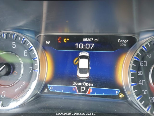 1C3CCCCG4FN667250 Chrysler 200 C