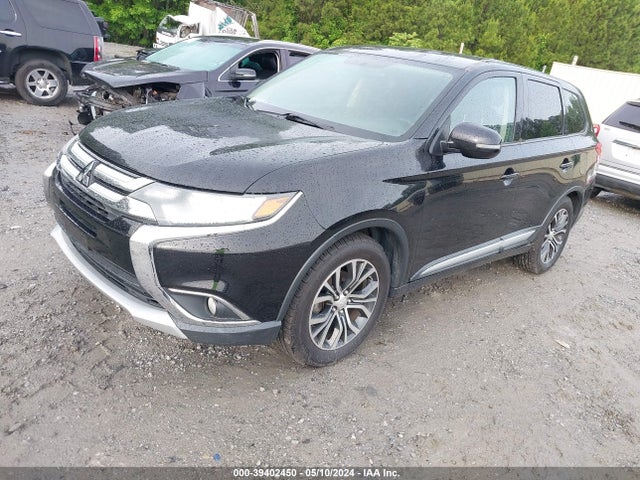 JA4AD3A3XHZ028375 Mitsubishi Outlander Se