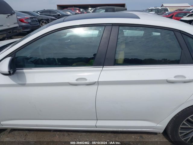 3VWCB7BUXKM167186 Volkswagen Jetta