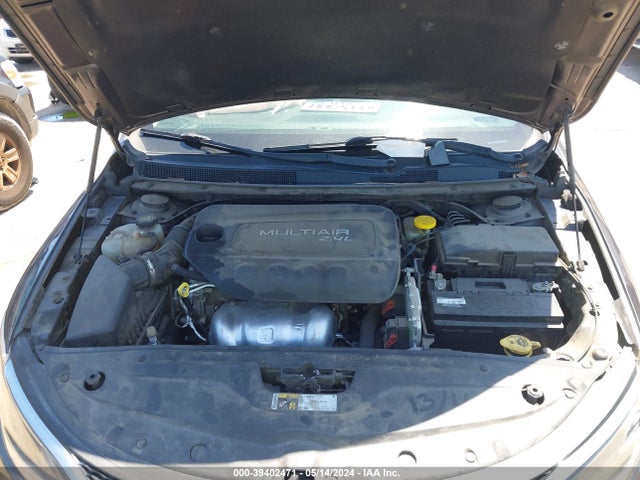 1C3CCCABXGN111999 Chrysler 200 Limited