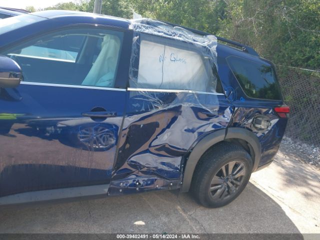 5N1DR3BC3NC214501 Nissan Pathfinder Sv 4wd