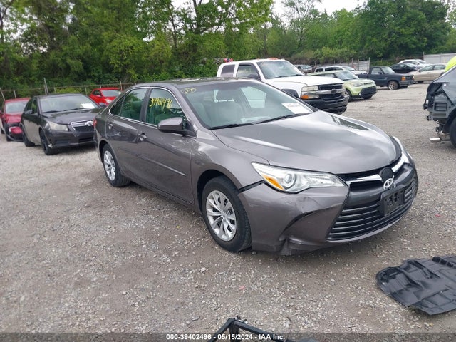 Toyota CAMRY LE 2015 4T4BF1FK4FR507279 головне зображення