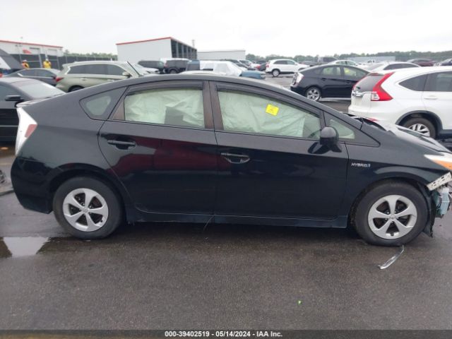 JTDKN3DU5E0379318 Toyota Prius Two
