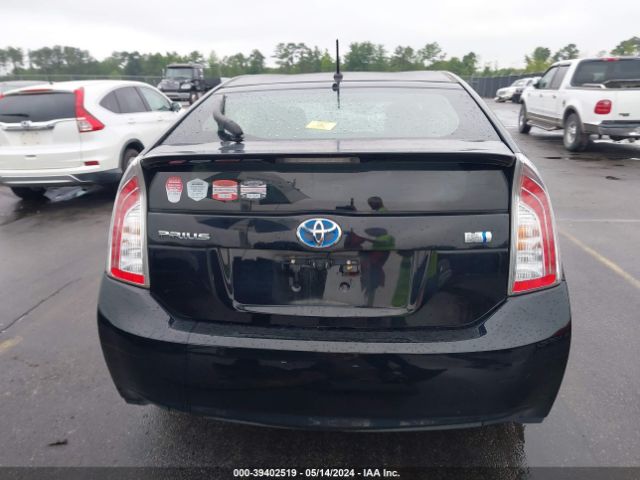 JTDKN3DU5E0379318 Toyota Prius Two