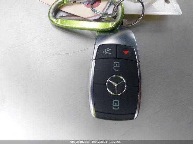 W1N0G8DB1NG100105 Mercedes-Benz Glc 300 Suv