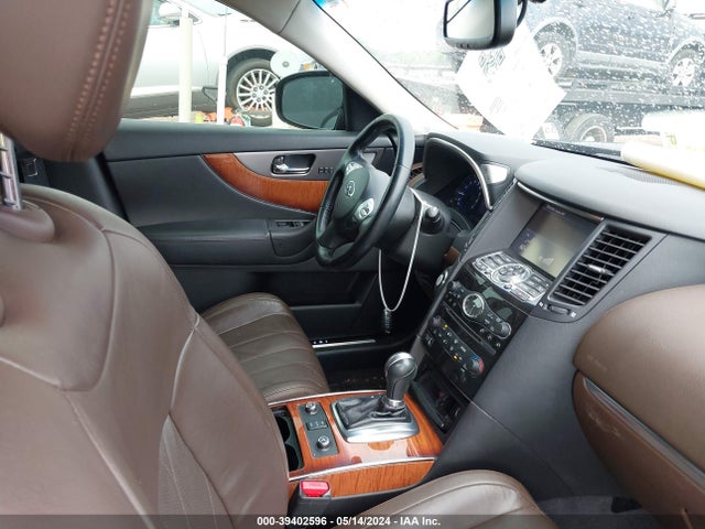JN8CS1MW3FM480505 Infiniti QX70