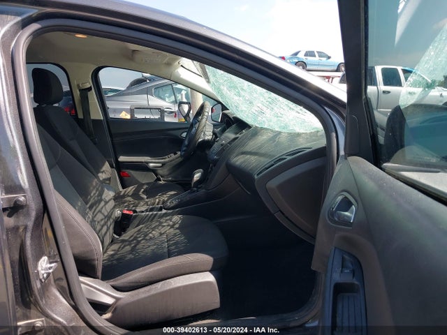 Ford FOCUS SE 2018 1FADP3FE0JL210881 Image 5
